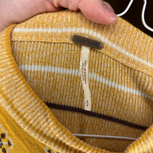 Free People New Age Crew Neck Sweater Small Size - Picture 5 of 6